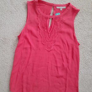 Daniel Rainn Coral Top L NWT Free necklace!